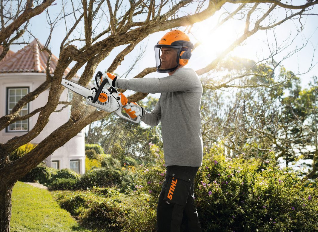STIHL MS 151 C-E Benzin-Motorsäge | 1/4″ PM3 Schneidgarnitur 25 cm