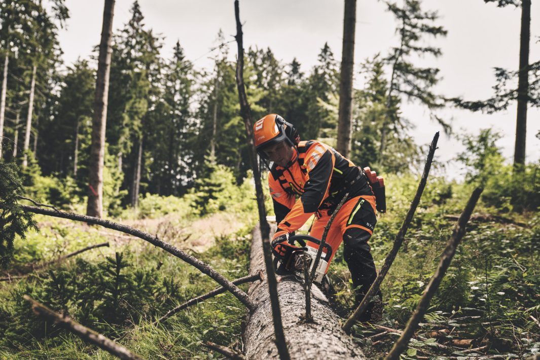 STIHL MS 400 C-M Benzin-Motorsäge | 3/8″ RS Schneidgarnitur 45 cm